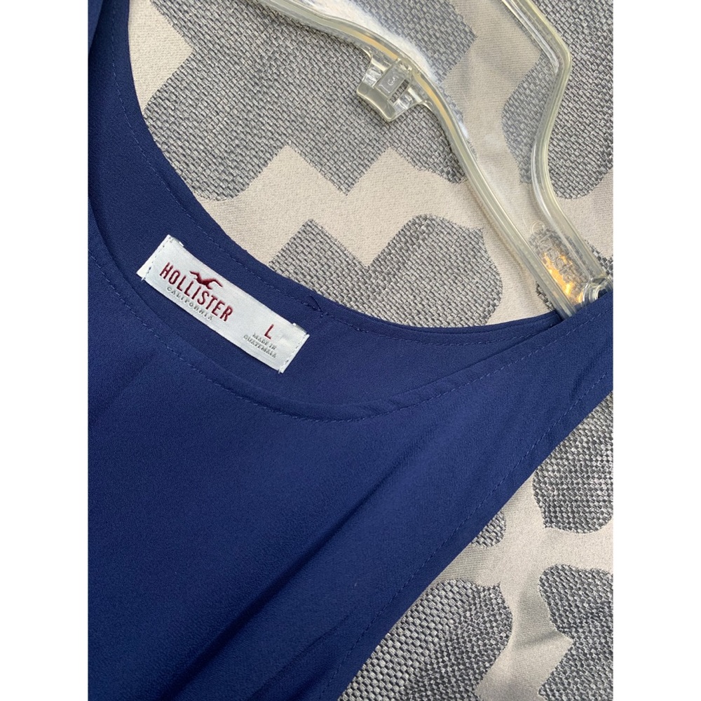 HOLLISTER DRESS TANK - Picture 1 of 2